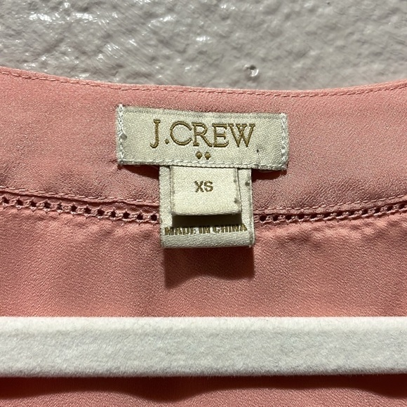 J. CREW Womens Elegant Pink Blouse Long Sleeve Sz XS V Neck Career Business Core - Picture 3 of 8